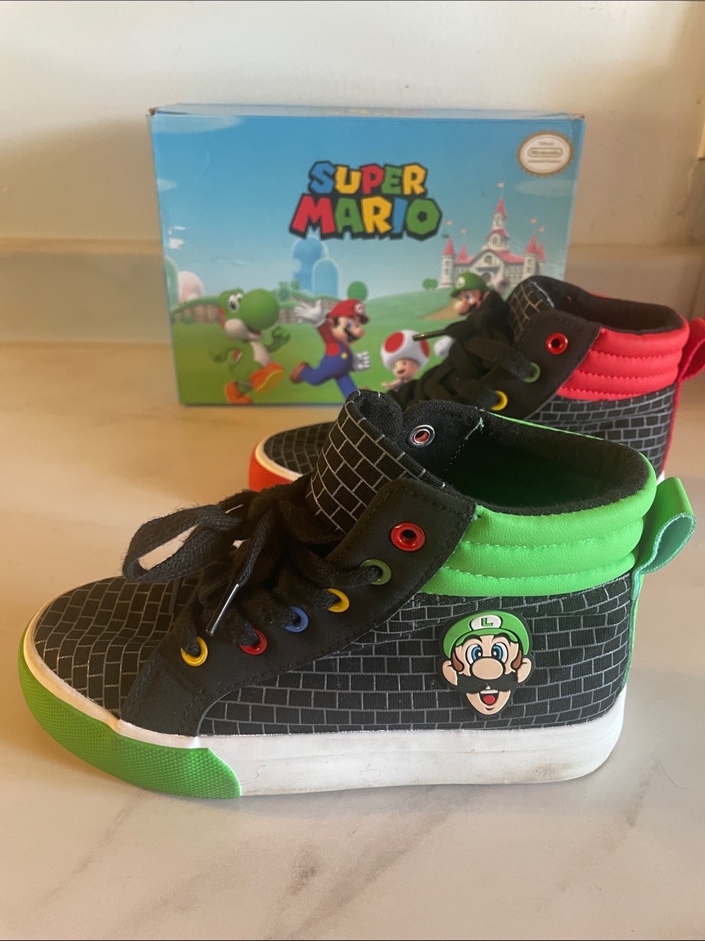 Nintendo Super Mario Brothers Shoes Size 2